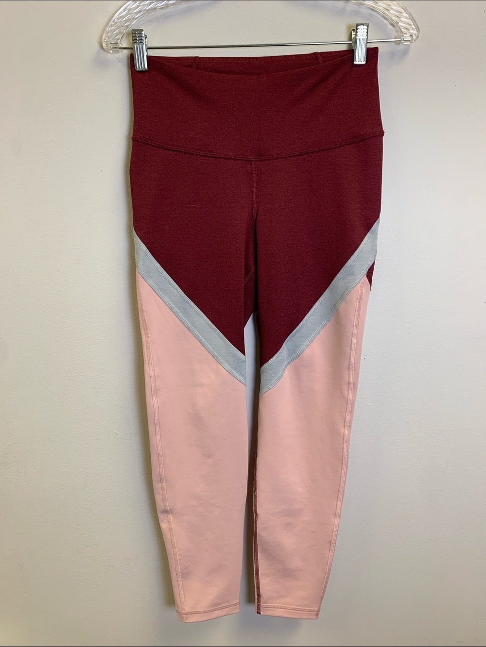 Old Navy Colorblock Active Leggings in Wine, Blush & Silver